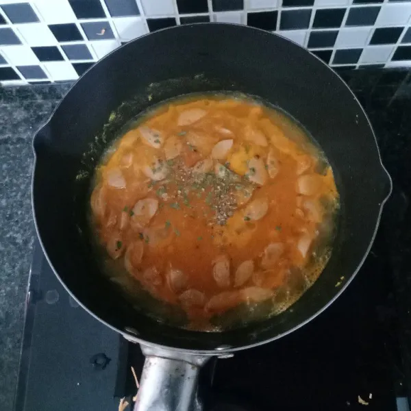 Masukkan saus wortel. Lalu masukkan semua bahan dan spaghetti. Lalu sajikan.