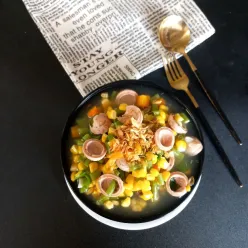 Sop Sayur Sosis Kaldu Ayam