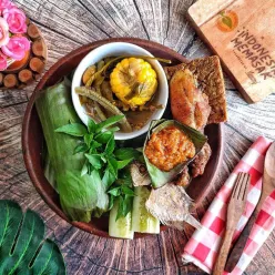 Nasi Timbel Komplit