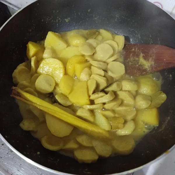 Masak sampai matang dan kuah agak menyusut