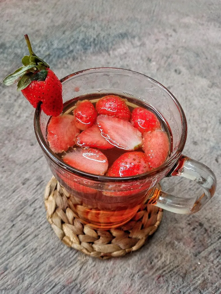 Strawberry Tea