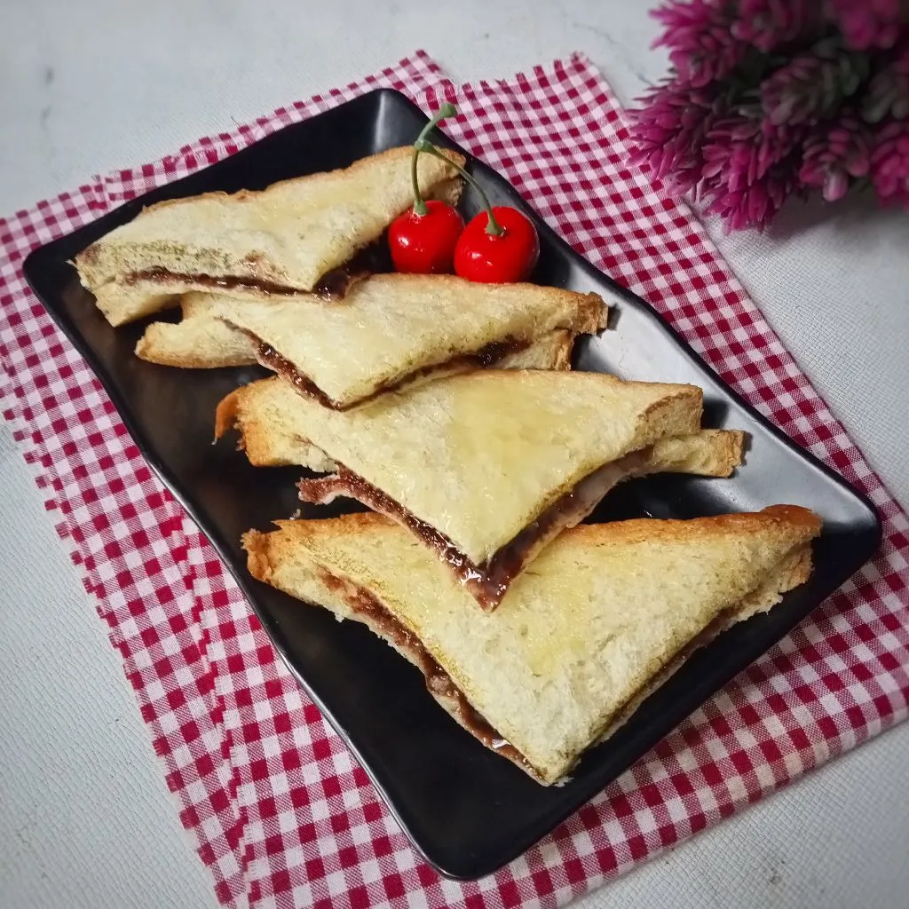 Roti Tawar Kukus Selai Cokelat