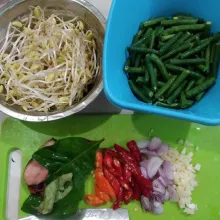 Siapkan bahan.