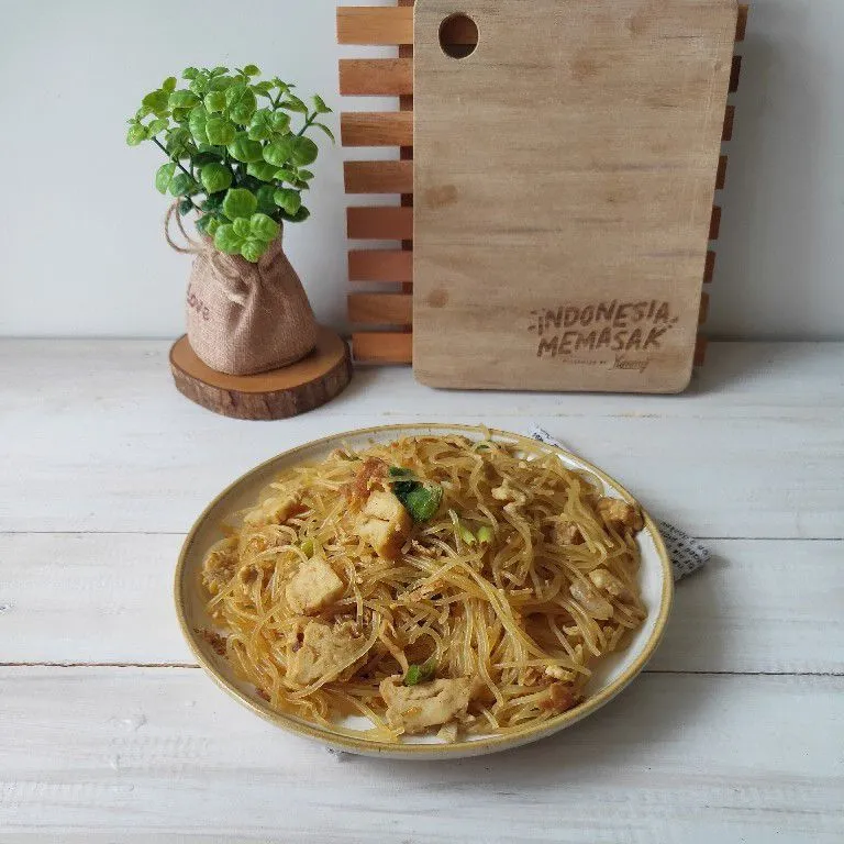 Bihun Goreng Telur Fishroll