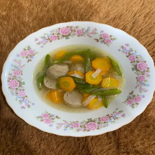 Sayur wortel buncis bakso siap dihidangkan!