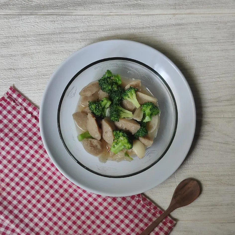 Tumis Bakso Brokoli