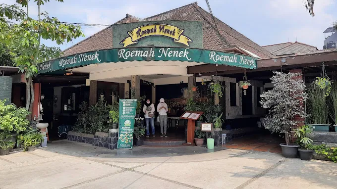 tempat makan keluarga di bandung