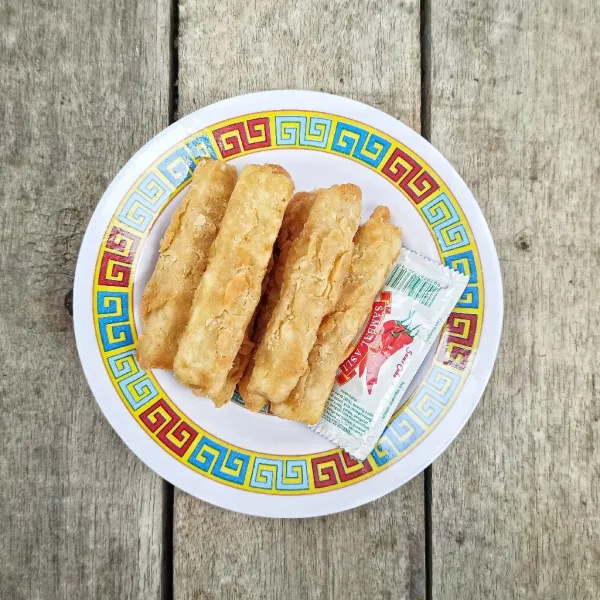 Sajikan dengan saos kesukaan.