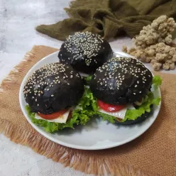 Sausage Black Burger