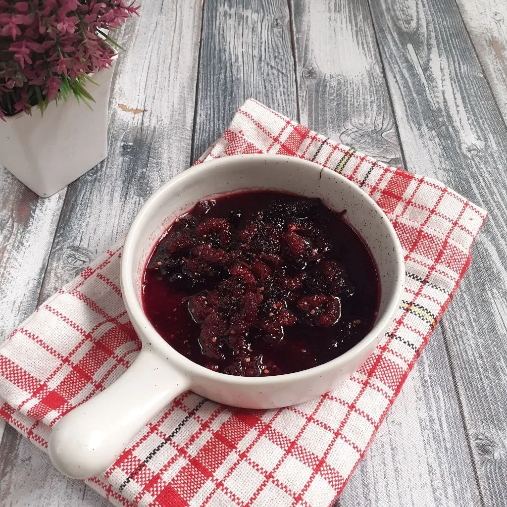 Homemade Mulberry Syrup
