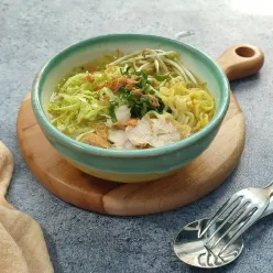 Mie Kuah Soto Ayam
