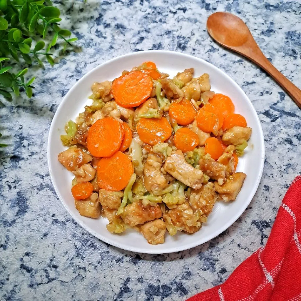 Tumis Bunga Kol Ayam Wortel