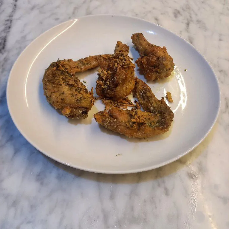 Simple Garlic Butter Chicken Wings