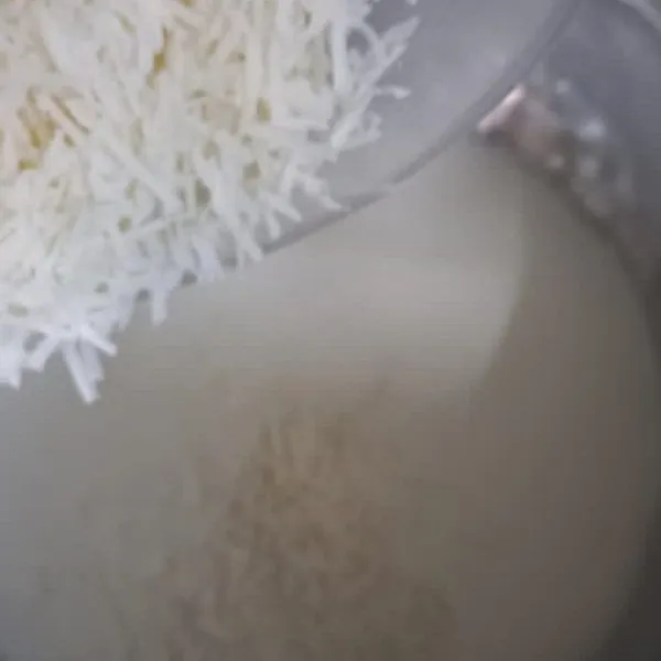 Masak susu dan keju parut