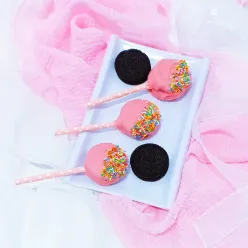 Valentine Oreo Pops
