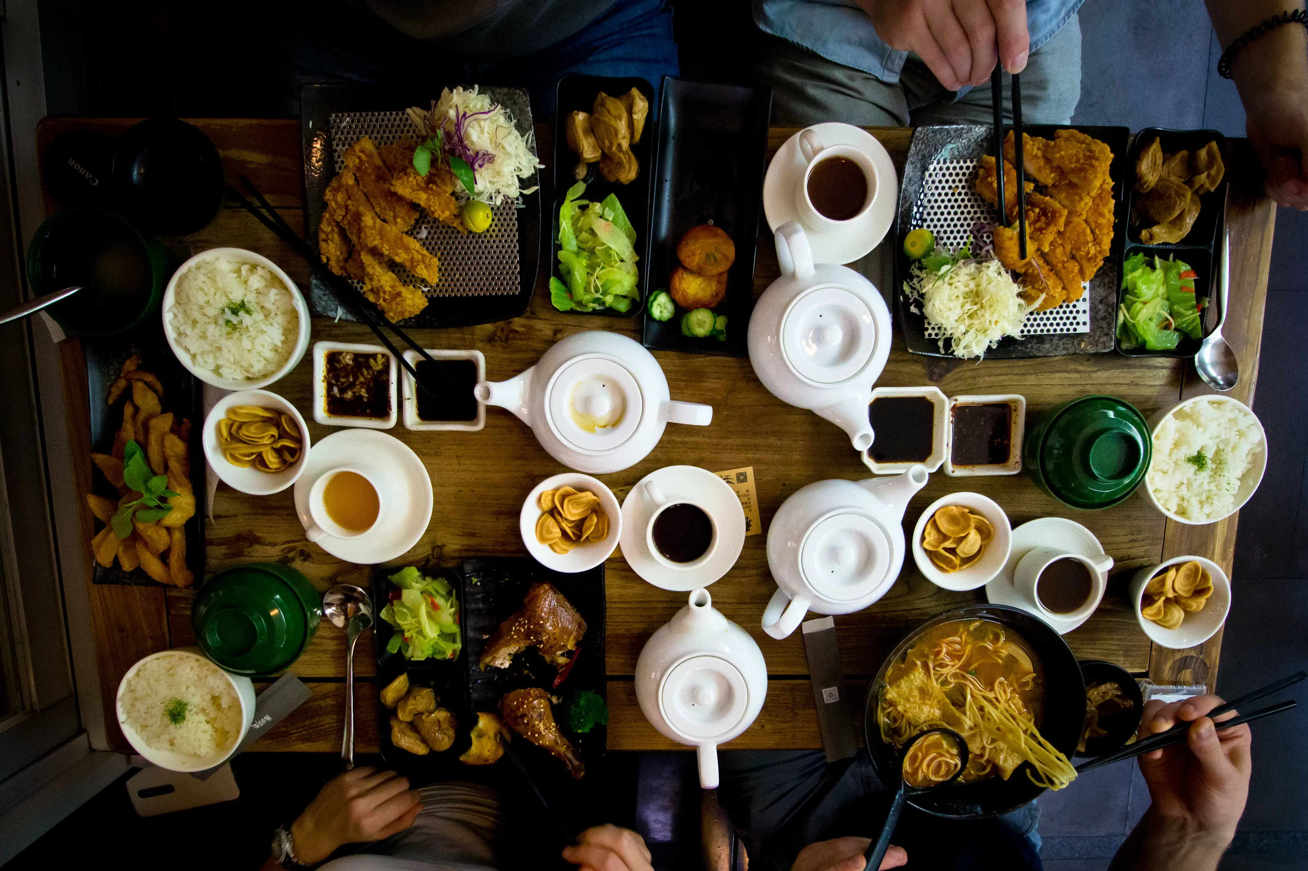 ​15 Makanan dan Minuman yang Wajib Dihindari Saat Sahur