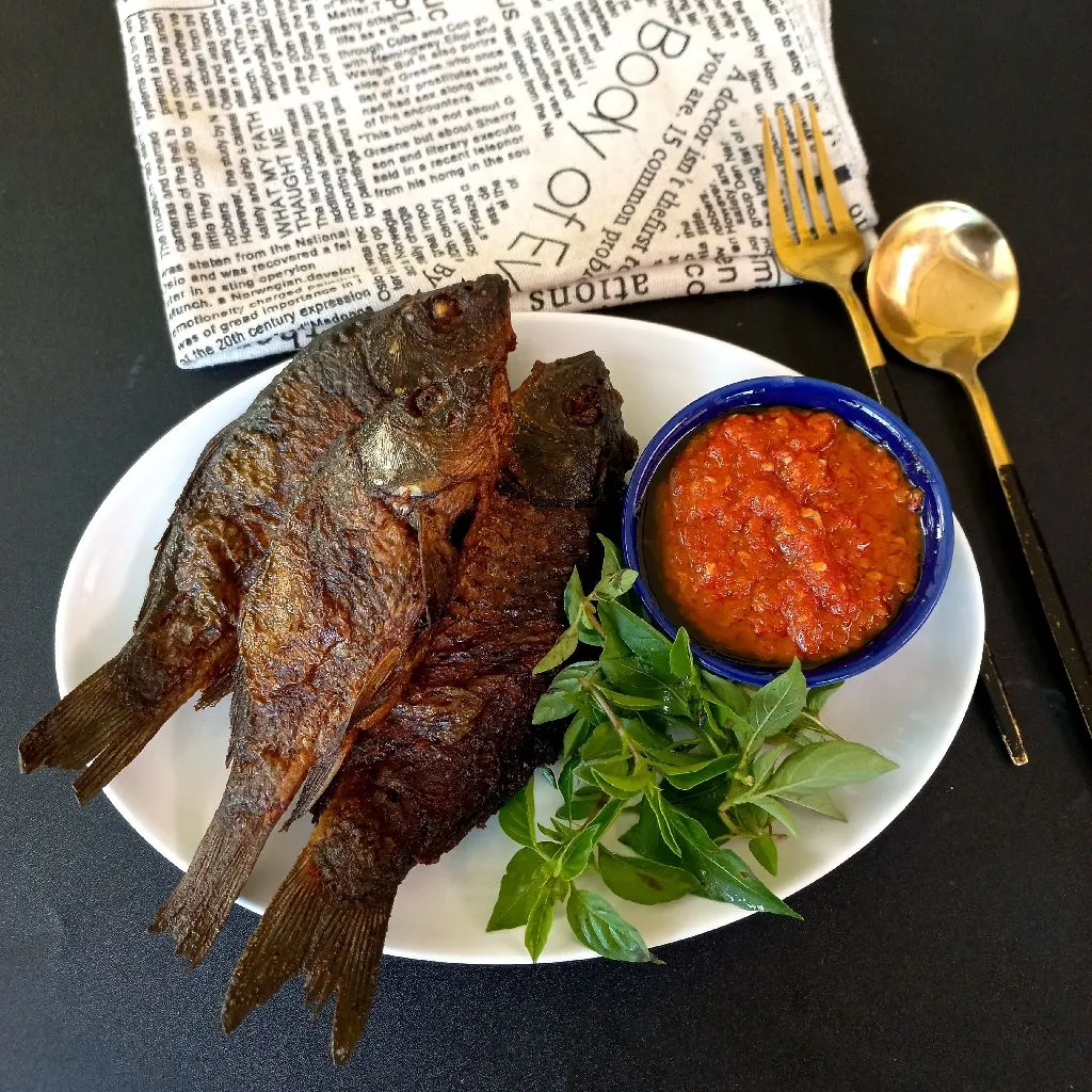 Ikan Mas Goreng Sambal Tomat Goreng