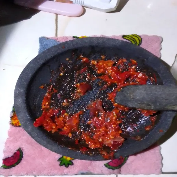 Haluskan semua bumbu