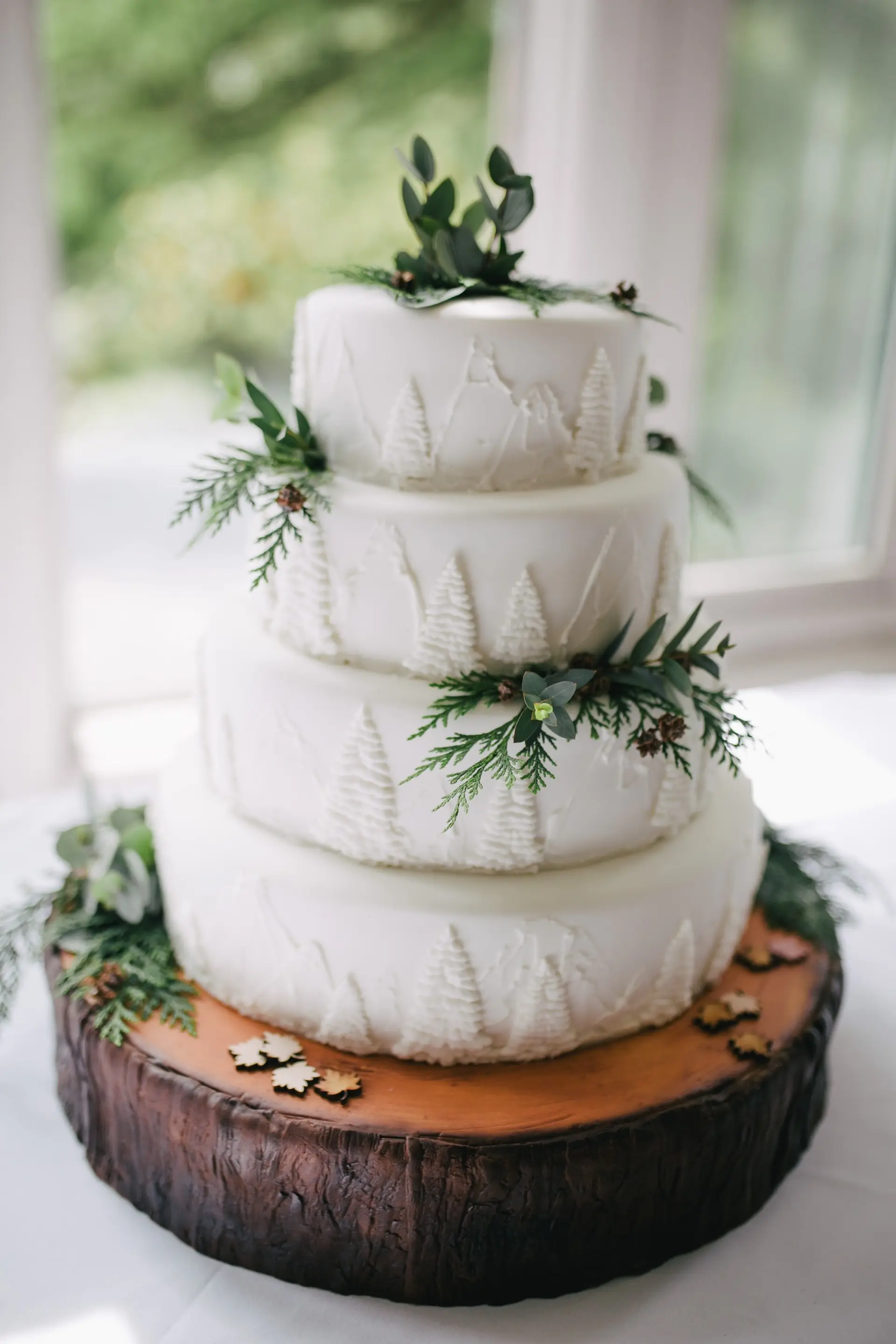 kue pernikahan sederhana tapi elegan