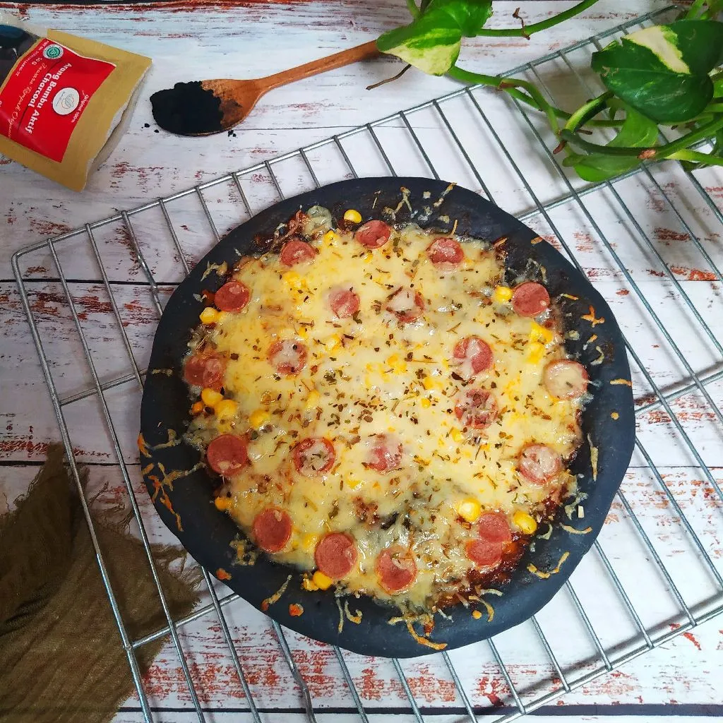 Charcoal Pizza Cheezy Corn