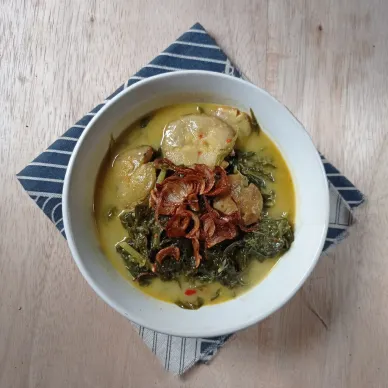 Gulai Daun Singkong Jengkol