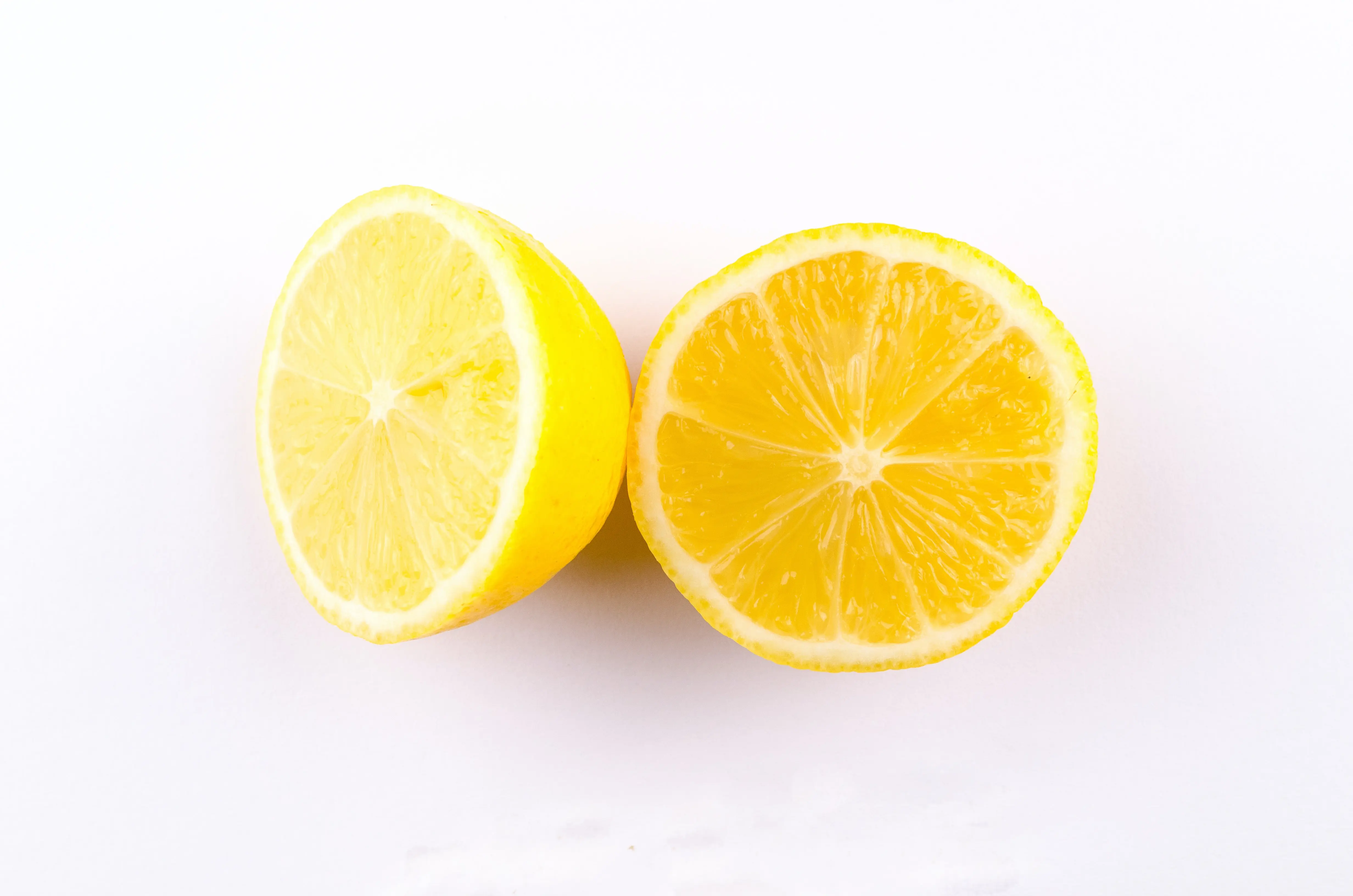 Buah lemon untuk meredakan jerawat
