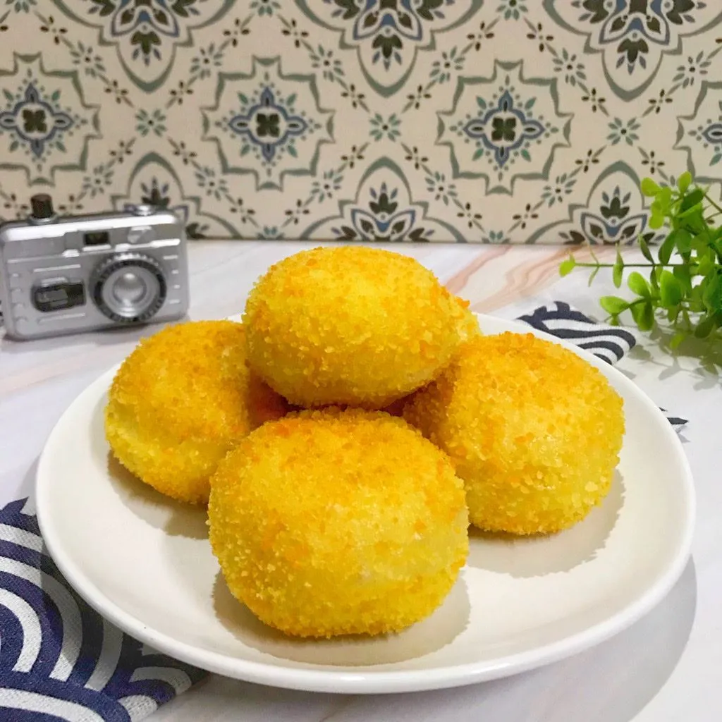 Roti Goreng Isi Sosis