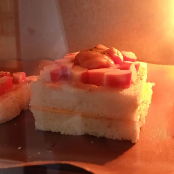 Panggang dengan suhu 180°C selama 15 menit.