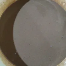 Aduk hingga butter tercampur rata dengan adonan tepung.