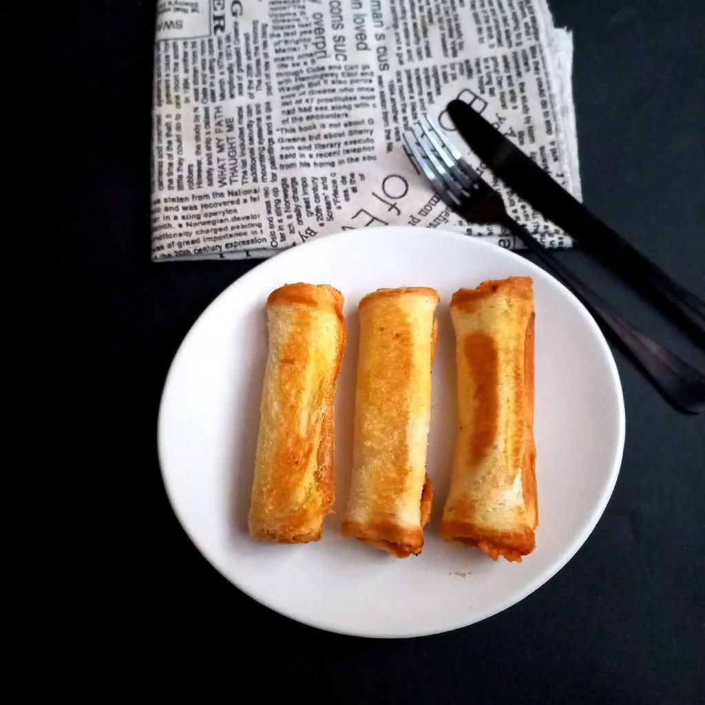 Roti Gulung Saus Bolognese Panggang