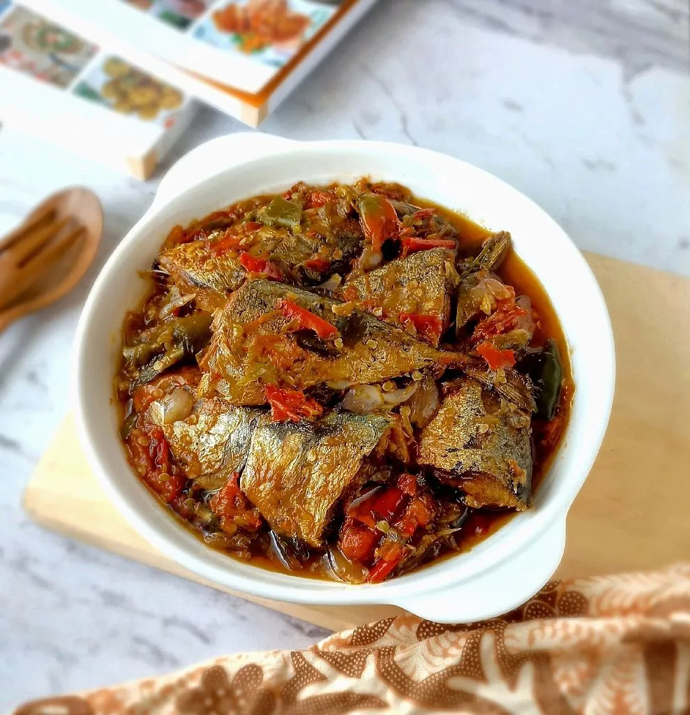 Resep Ikan Kembung Sambal Terasi Sederhana Rumahan Di Yummy App