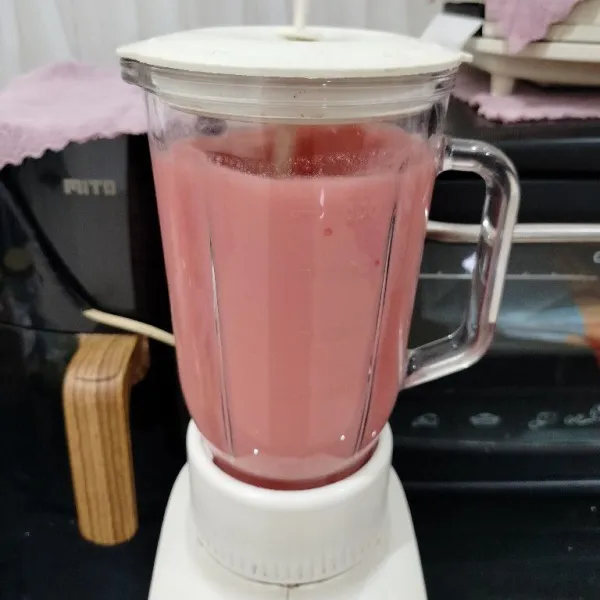 Lalu blender hingga halus.