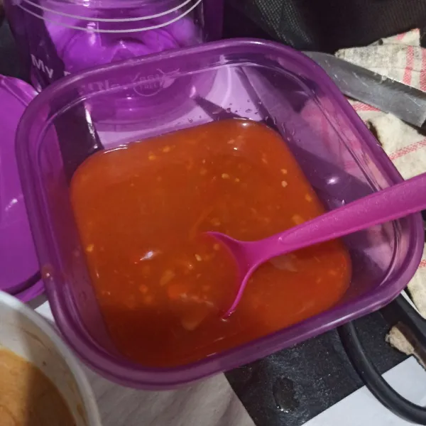 Siapkan sambal.