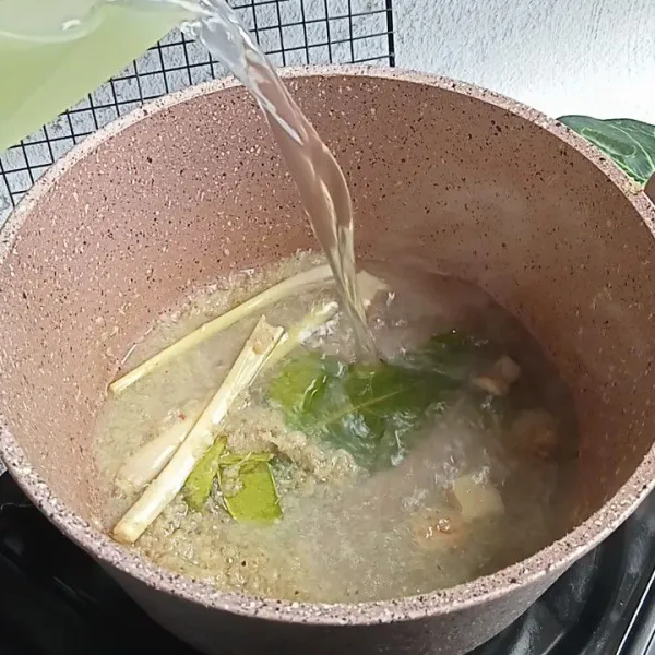 Tambahkan air