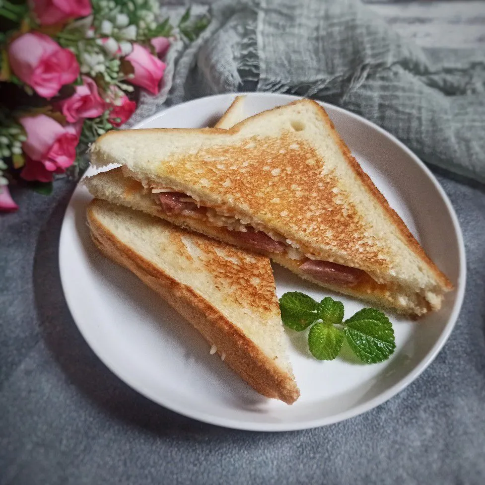 Roti Panggang Sosis Keju