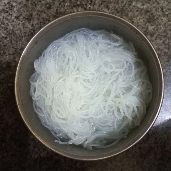 Rebus soun hingga matang, tiriskan.