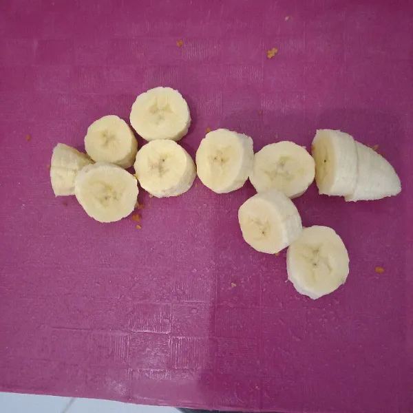 Potong-potong pisang.