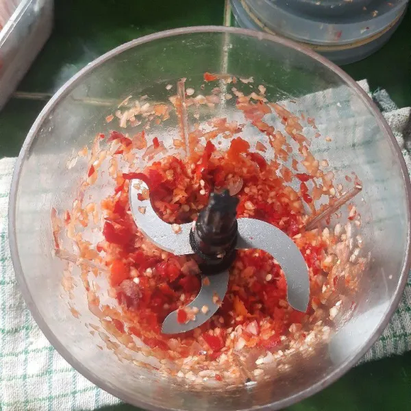 Chopper kasar bumbu.