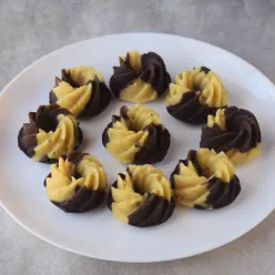 Bolu Kukus Pisang Coklat Keju