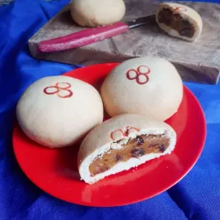 Kue Bulan Labu Kismis