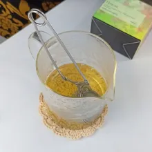 Seduh teh.