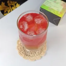 Tuang teh hawai & hibiscus tea.
