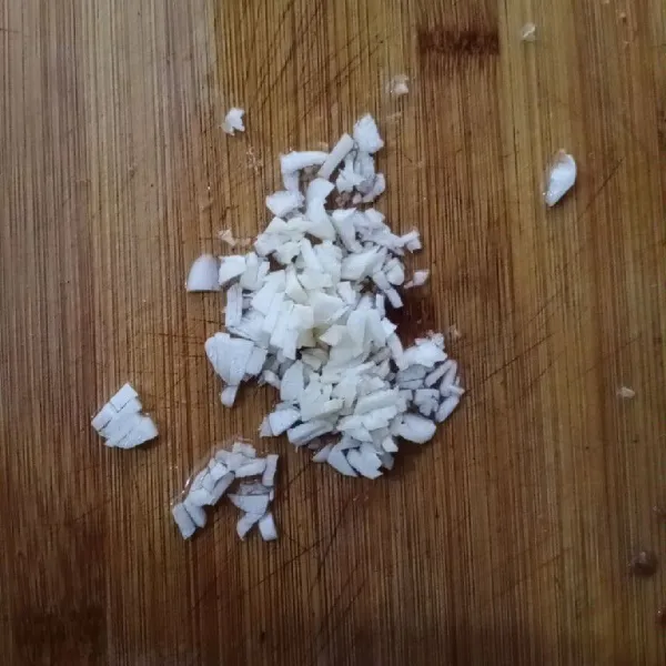 Cincang garlic.