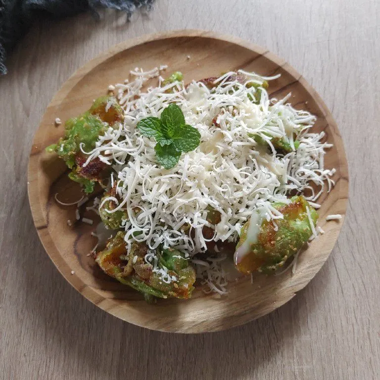 Pisang Goreng Pandan Toping Keju