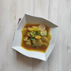 Soto Lobak Kuning Ayam Suir