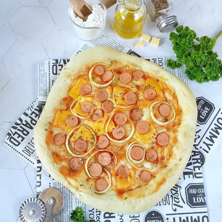 Pizza Margherita Neapolitan Style
