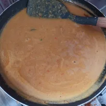 Saus kacang siap disajikan.