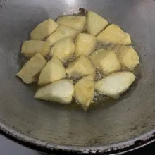 Potong tahu lalu goreng