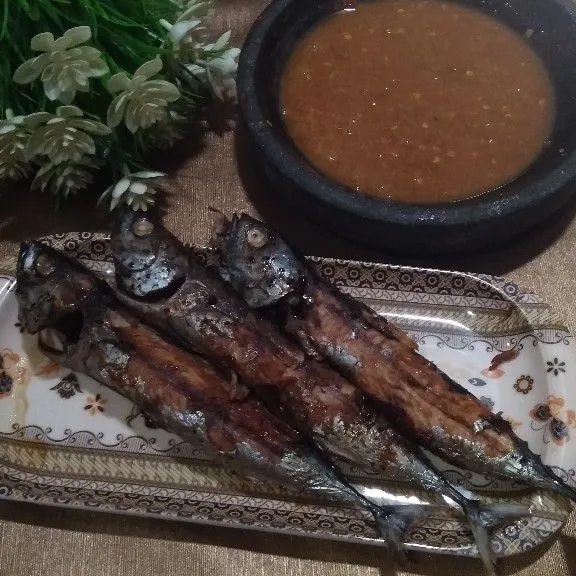 Ikan Bakar Sambal Petis