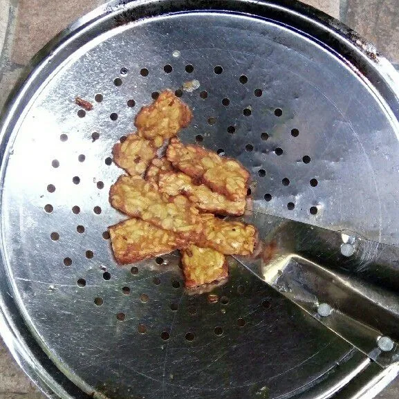 Angkat dan tiriskan. Siap disajikan.